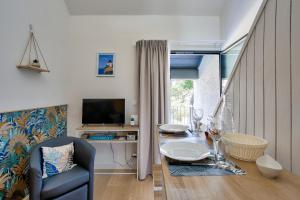 Appartements 250m de la plage - Studio pour 2 - Balcon : photos des chambres