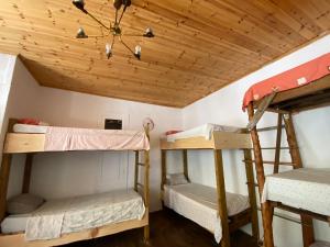 Shotgun Hostel & Guesthouse