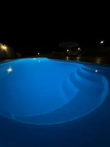 Vila Rosu - Pietrarii