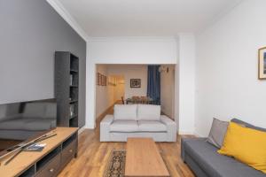 Trendy Bosphorus View Apartment