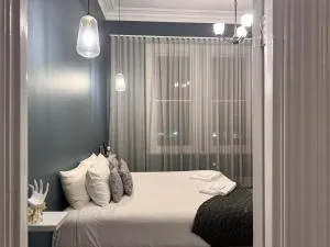 Entire Townhouse in Heart of Echuca's Port CBD - Treehouse Hideouts - 15 guest capacity - 伊丘卡