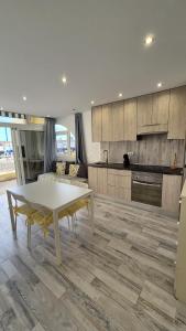 Mareverde complex whit diffuse pool and chiringuito