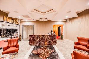 Granada Luxury Red Adult Only