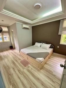 De One Homestay Bayu Emas Near Beach