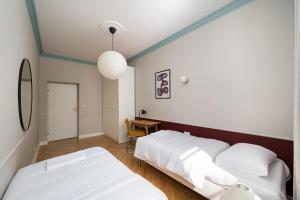 Hala Mirowska Spacious Apartment by BookingHost