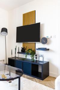 Luxury Apt Near Canary Wharf with Stunning Views