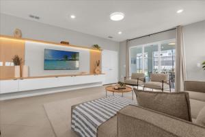 7 Bd 5 Ba Windsor Cay 1285 Er