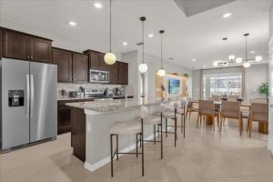 7 Bd 5 Ba Windsor Cay 1285 Er