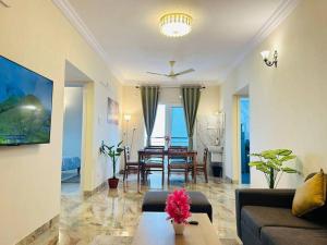 Evara Hitec Grandeur Luxury 3BHK Apt near Hitex