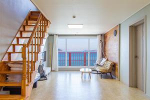 Beachblue Pension Geoje