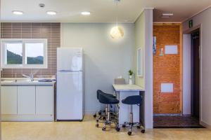 Beachblue Pension Geoje