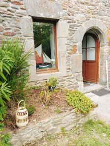 Maisons de vacances 17th century house with swimming pool : photos des chambres