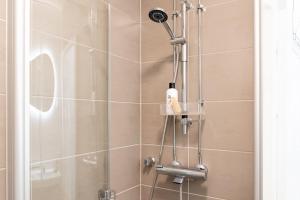 Centrally Located for Up to 4