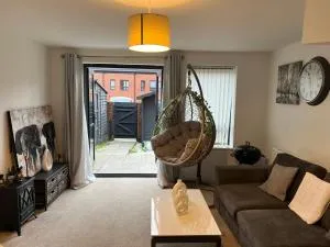 Marina Breeze - The Mumbles