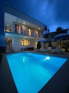 Holiday villa in Mountains - Agara