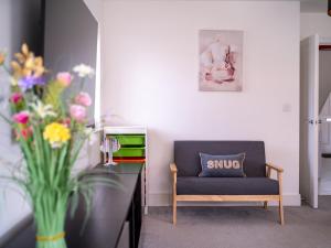 Whitelands Way Large Family Home 8 plus 2 near Bicester Village - Pass the Keys