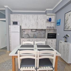 Fancy Sea View Apartment 1