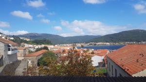 En Muros, céntrico, amplio, luminoso, vistas al mar