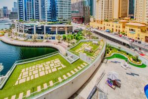 Aesthetic 2BR with Marina Waterfront View