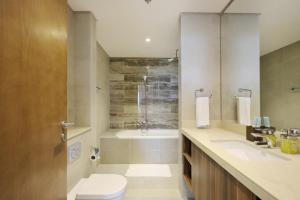Stunning 1BR w Sea View & Beach in Palm Jumeirah