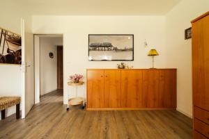 Sky & Sand Homes Riekes Kajüte I Zentrale Wohnung mit Terrasse & Boxspringbett