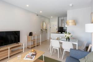 4235 - AB Santa Coloma 3 B-I