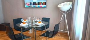 Old Town 2 Bedroom Apartment near Dome Square & Scenic Waterfront