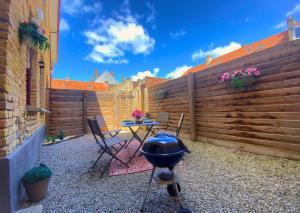 Appartements Appartement - parking prive gratuit, proche centre-ville et gare de Saint-Omer : photos des chambres