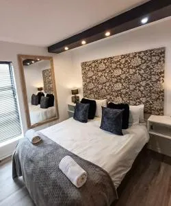 Modern 1 Bedroom Apt & Sauna Flowerbox Triton Heights - Dana Bay