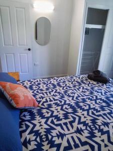 Sea View Villa. 2 bedroom. Sleeps 4. Free WIFI