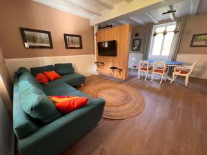 Maisons de vacances Gite de Charme Au Bal des Hirondelles classe 5* : photos des chambres