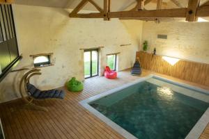 Maisons de vacances Gite de Charme Au Bal des Hirondelles classe 5* : photos des chambres