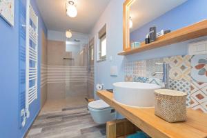 Villa Soleil in peaceful location with a sea view