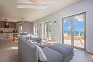 Villa Soleil in peaceful location with a sea view