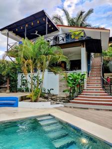CASA TROPICAL-3 bdrm w private pool Close to beach