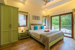 ELIVAAS 3 BHK Pool & Bar - Villa Judiline