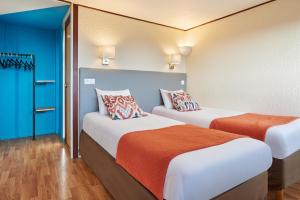 Hotels The Originals City, Hotel A Pic, Cherbourg : Chambre Lits Jumeaux Deluxe