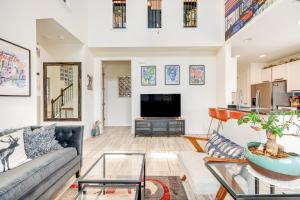 Large Fenced Yard: Family-Friendly Kyle Home