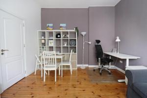 New Modern & Sunny Apartment Womens Market