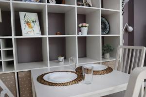 New Modern & Sunny Apartment Womens Market