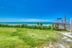Beach House Condominiums B101 - Beachfront with Pool, WiFi, & Beach Service