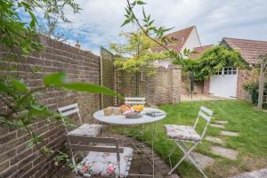The Poppies, a stylish Aldeburgh holiday home