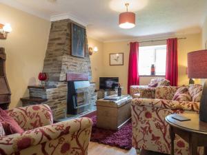 Buttercup Cottage Cardigan