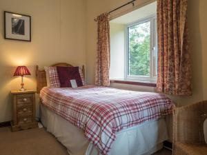 Buttercup Cottage Cardigan