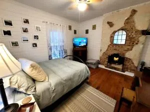 Apple Hill Bungalow, Family and PET Friendly! - Бристол