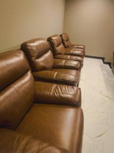 Studio Moderno con Patio Privado