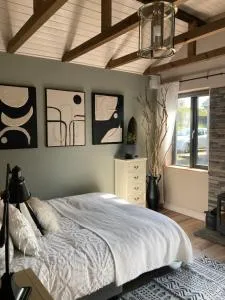 The hide away - Mullenieran Bridge