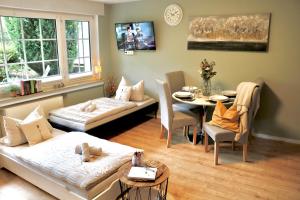 MAIPLACE Studio-Apartment