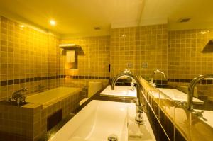 Royal Phala Cliff Beach Resort