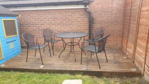 Entire home in Cheswick Village